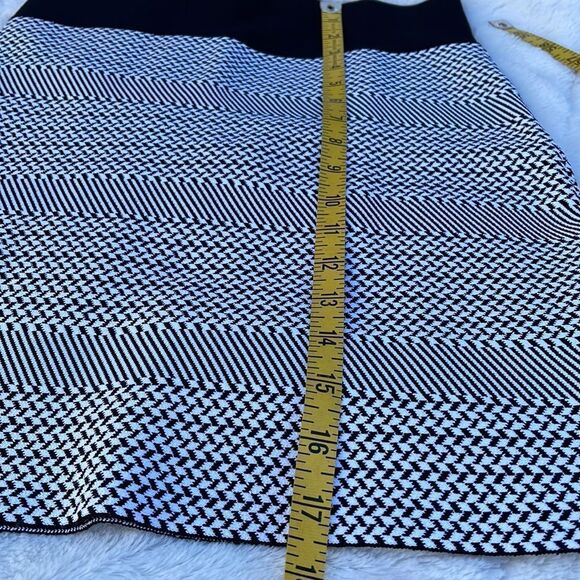 BCBG Maxazria  black combo skirt - Picture 8 of 11